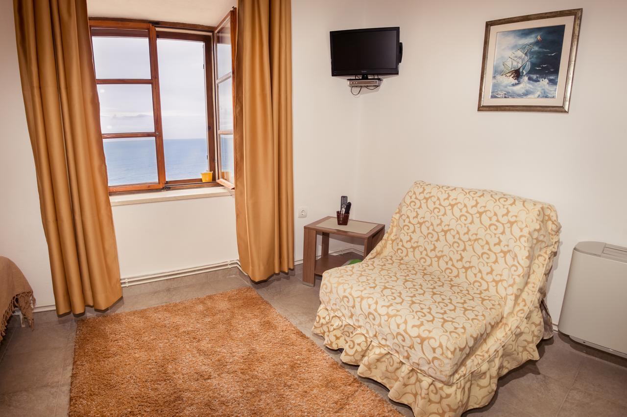 R-Club Old Town Apartments Будва Экстерьер фото
